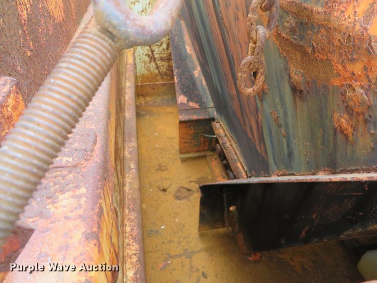 image for item DE8276 2006 International 7300 dump truck