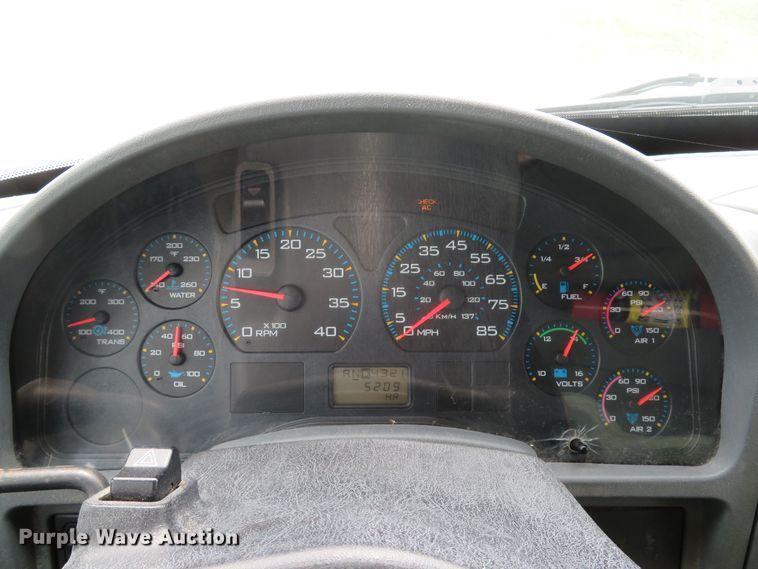 image for item DE8276 2006 International 7300 dump truck