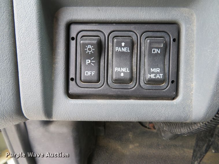 image for item DE8276 2006 International 7300 dump truck