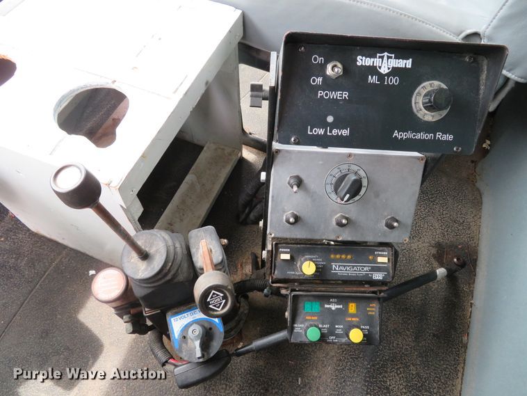 image for item DE8276 2006 International 7300 dump truck