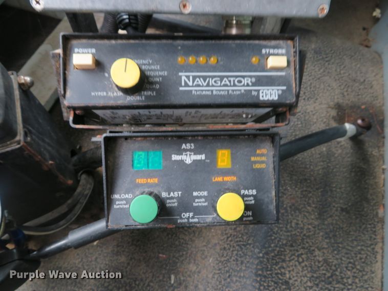 image for item DE8276 2006 International 7300 dump truck