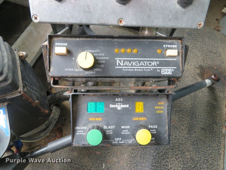 image for item DE8276 2006 International 7300 dump truck