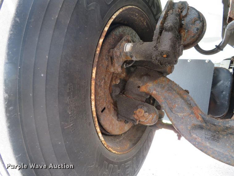 image for item DE8276 2006 International 7300 dump truck