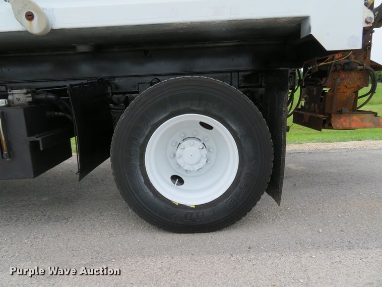 image for item DE8276 2006 International 7300 dump truck