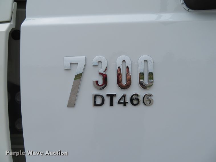 image for item DE8276 2006 International 7300 dump truck