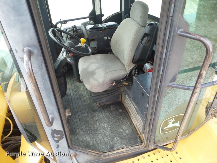 image for item DF0786 2004 John Deere 544J wheel loader