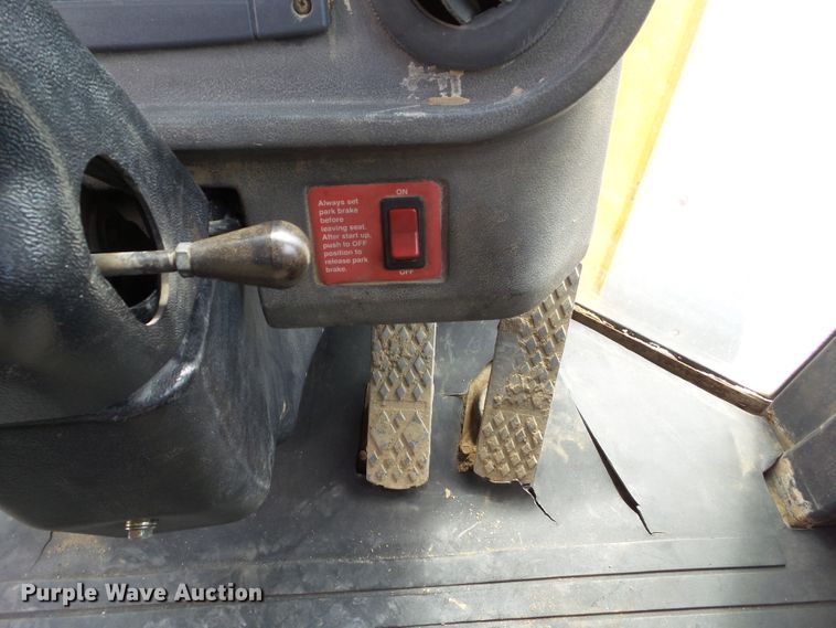 image for item DF0786 2004 John Deere 544J wheel loader