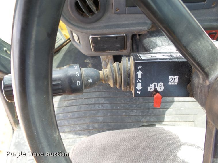 image for item DF0786 2004 John Deere 544J wheel loader