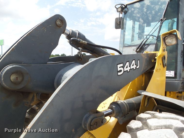 image for item DF0786 2004 John Deere 544J wheel loader
