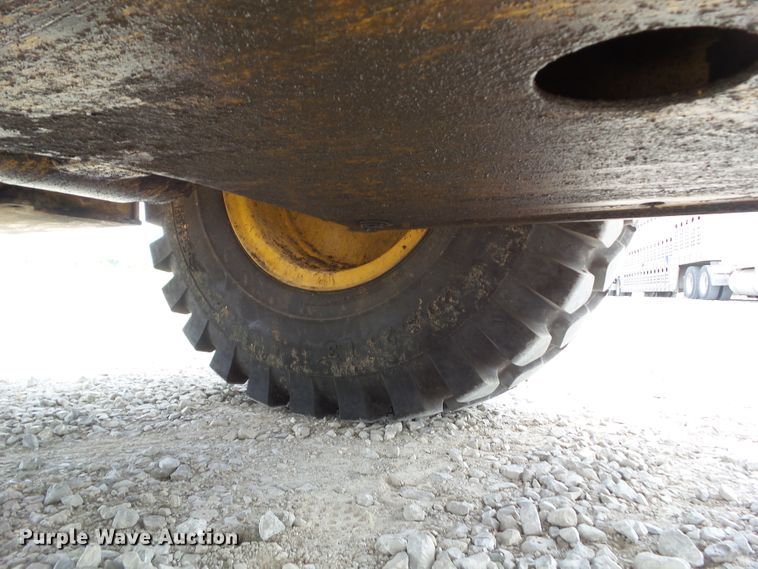 image for item DF0786 2004 John Deere 544J wheel loader