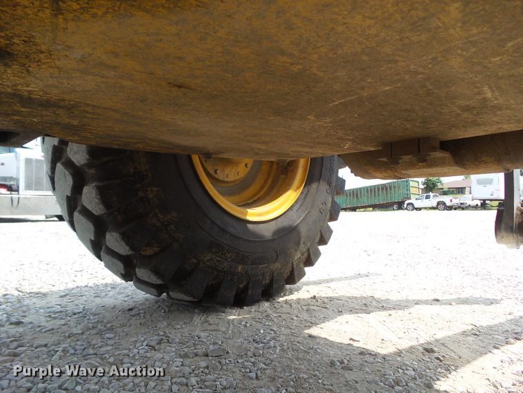 image for item DF0786 2004 John Deere 544J wheel loader