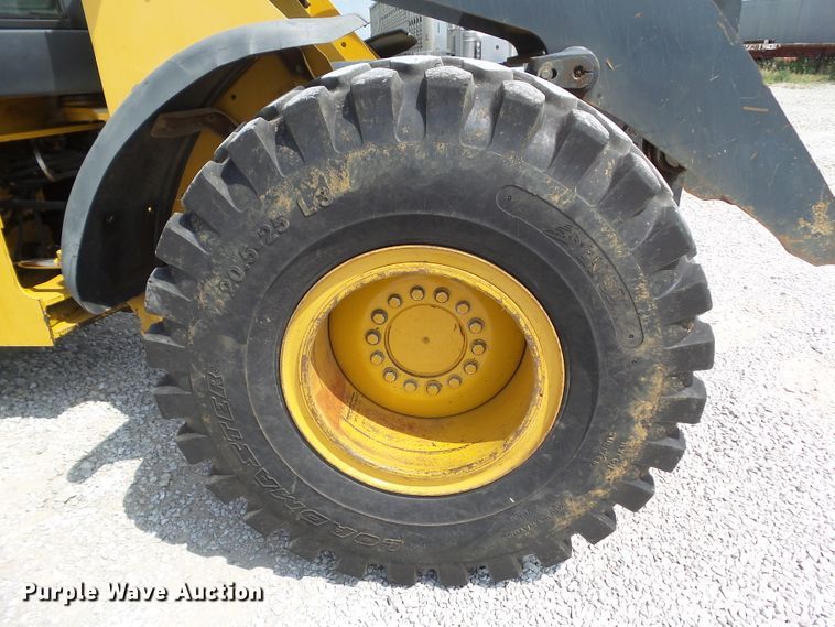 image for item DF0786 2004 John Deere 544J wheel loader