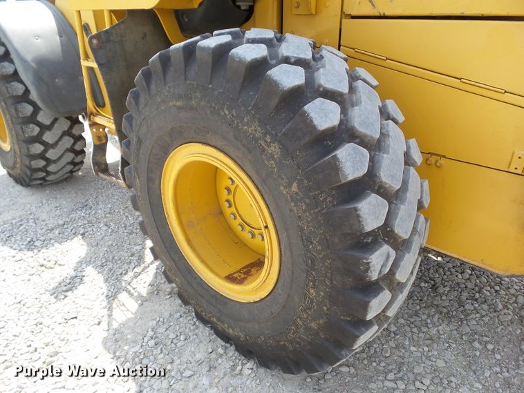 image for item DF0786 2004 John Deere 544J wheel loader