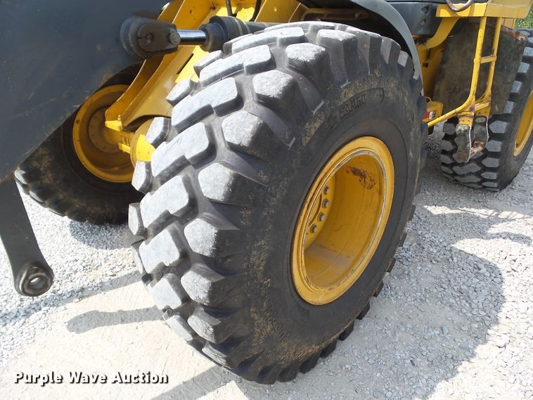 image for item DF0786 2004 John Deere 544J wheel loader