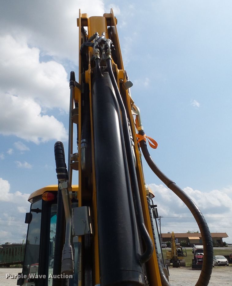 image for item DF0787 2016 JCB 3CX-15 backhoe