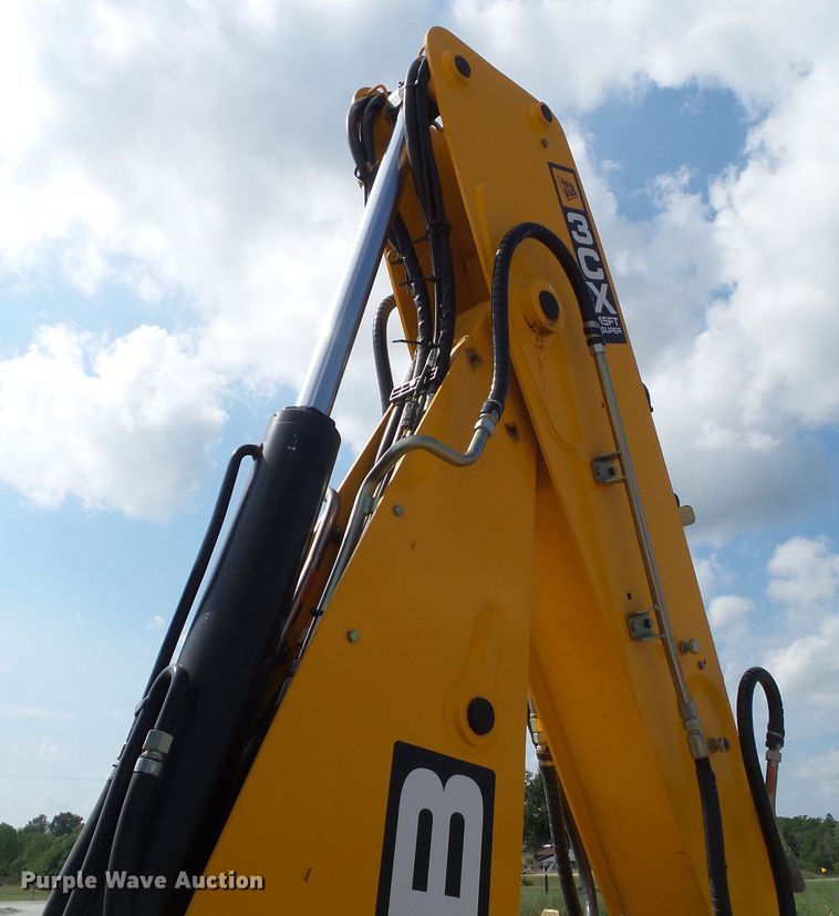 image for item DF0787 2016 JCB 3CX-15 backhoe