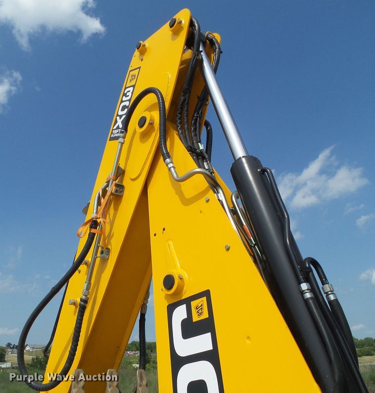 image for item DF0787 2016 JCB 3CX-15 backhoe