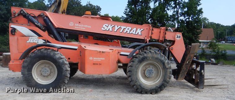 image for item DF2203 2006 Sky Trak 10042 telehandler
