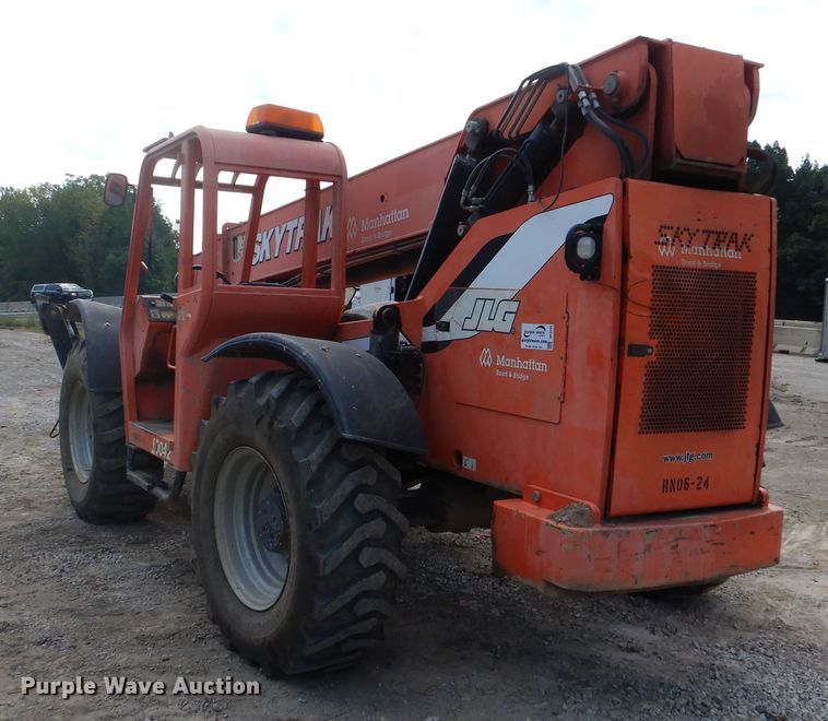 image for item DF2203 2006 Sky Trak 10042 telehandler
