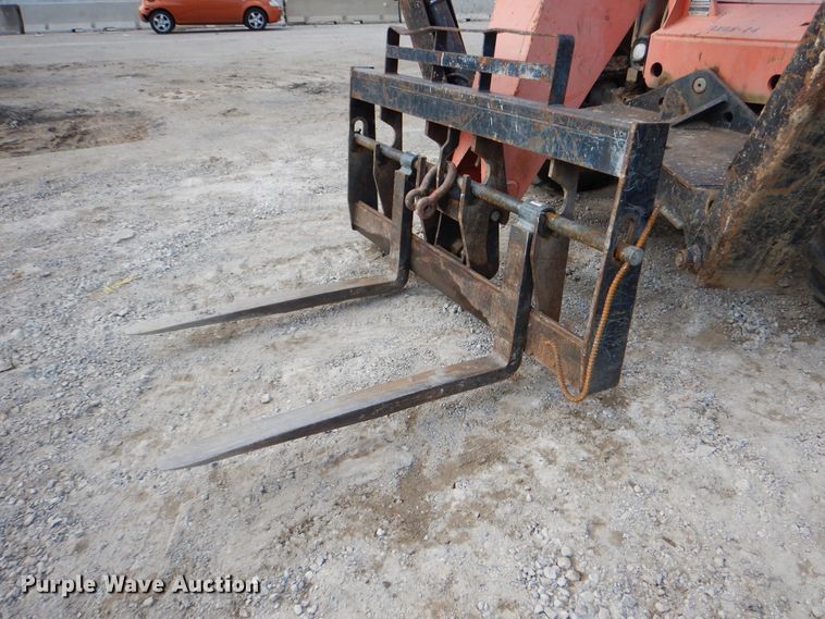 image for item DF2203 2006 Sky Trak 10042 telehandler