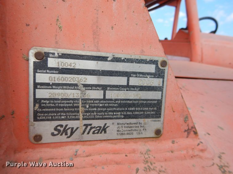 image for item DF2203 2006 Sky Trak 10042 telehandler
