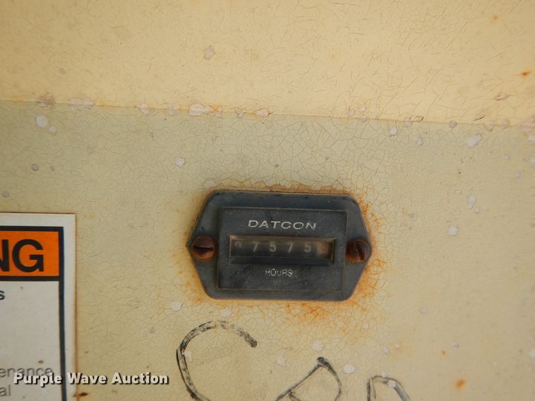 image for item DF2204 1997 Ingersoll Rand SD-100 single drum vibratory roller