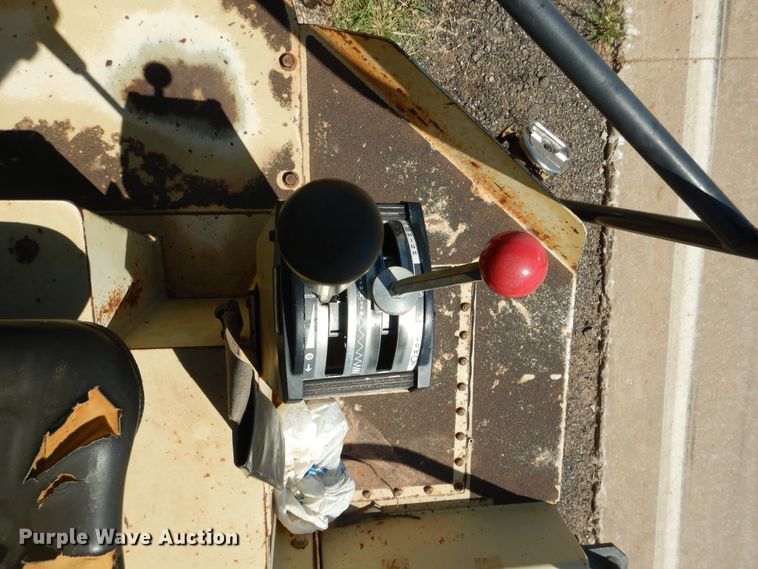 image for item DF2204 1997 Ingersoll Rand SD-100 single drum vibratory roller