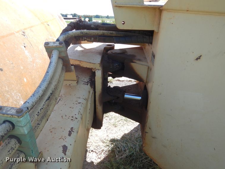 image for item DF2204 1997 Ingersoll Rand SD-100 single drum vibratory roller