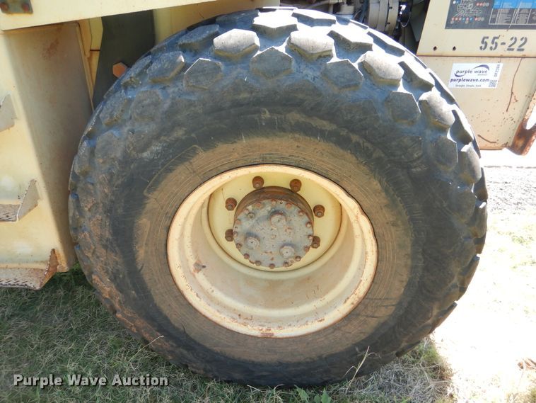 image for item DF2204 1997 Ingersoll Rand SD-100 single drum vibratory roller