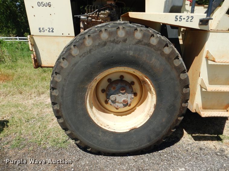 image for item DF2204 1997 Ingersoll Rand SD-100 single drum vibratory roller