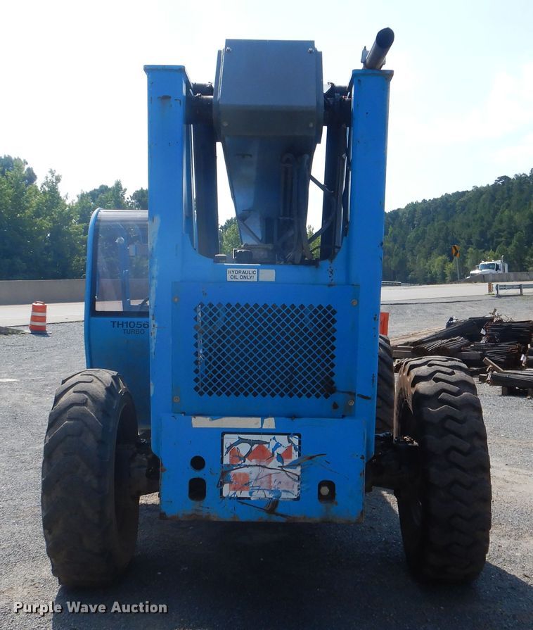 image for item DF2205 2005 Terex TH1056C telehandler