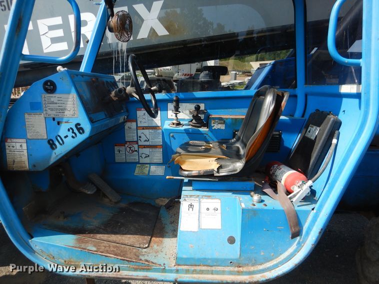 image for item DF2205 2005 Terex TH1056C telehandler