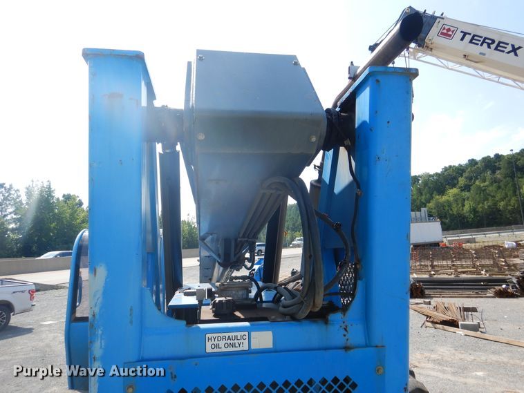 image for item DF2205 2005 Terex TH1056C telehandler