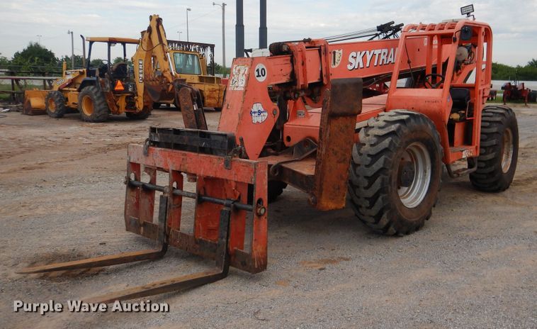 image for item DF2206 2007 Sky Trak 10042 telehandler