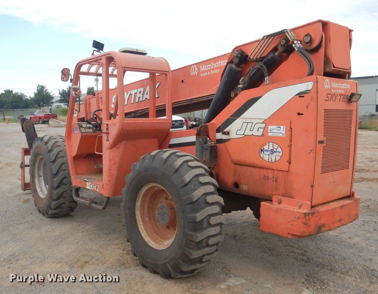 image for item DF2206 2007 Sky Trak 10042 telehandler