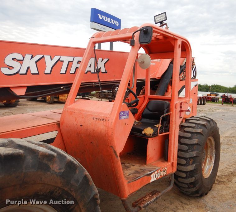 image for item DF2206 2007 Sky Trak 10042 telehandler