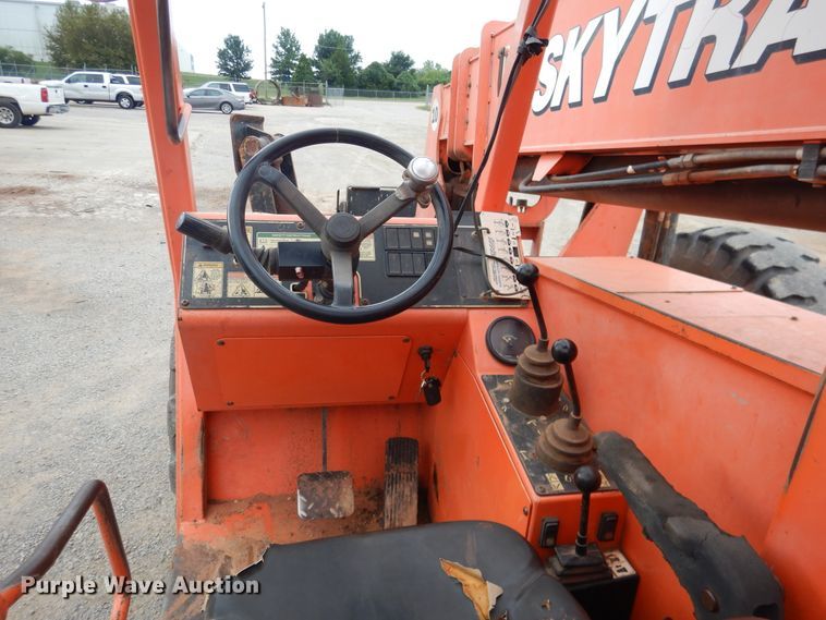 image for item DF2206 2007 Sky Trak 10042 telehandler