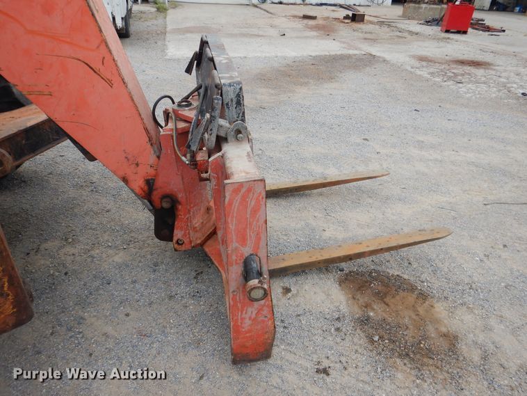 image for item DF2206 2007 Sky Trak 10042 telehandler