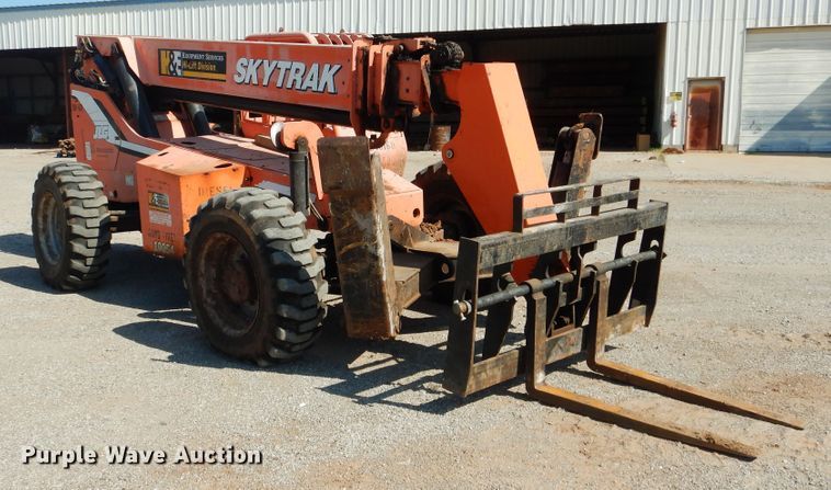 image for item DF2207 2006 Sky Trak 10054 telehandler