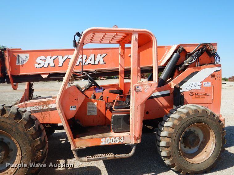 image for item DF2207 2006 Sky Trak 10054 telehandler