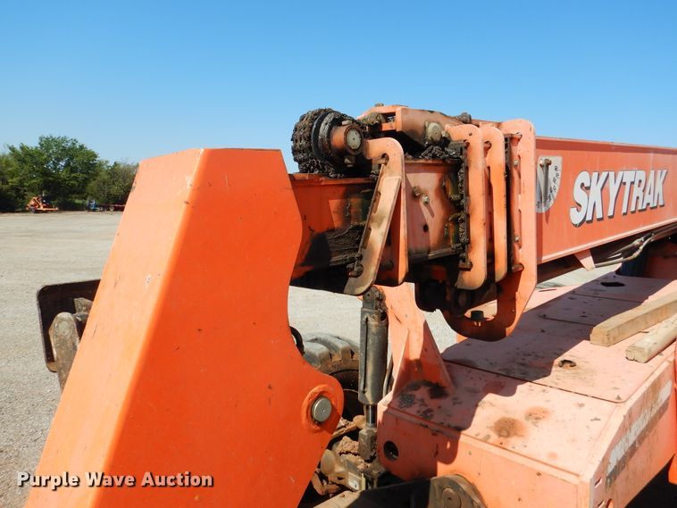 image for item DF2207 2006 Sky Trak 10054 telehandler