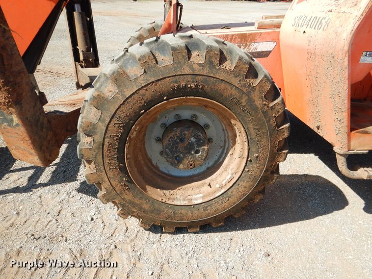 image for item DF2207 2006 Sky Trak 10054 telehandler