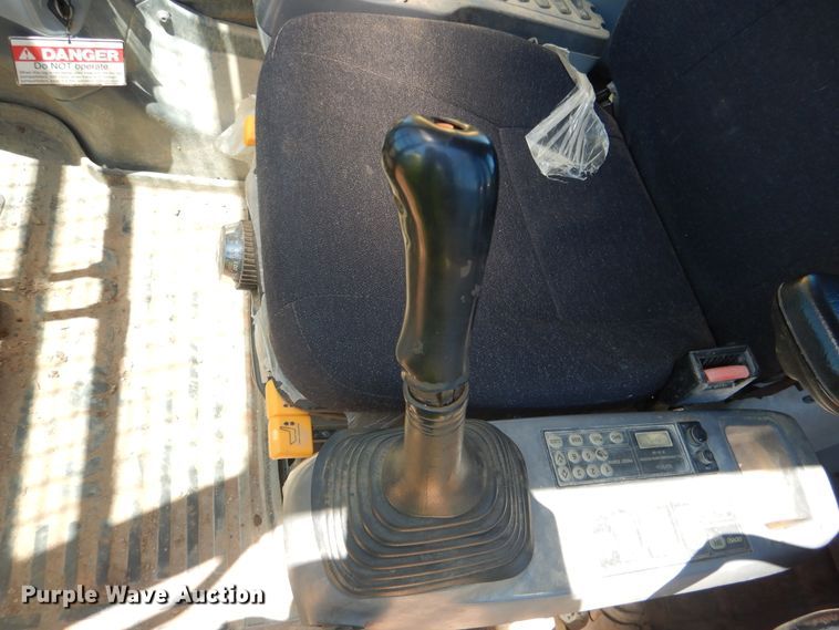 image for item DF2208 2005 Komatsu PC300LC excavator