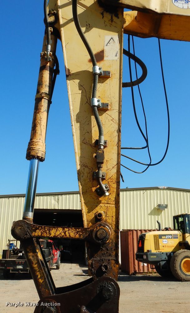 image for item DF2208 2005 Komatsu PC300LC excavator