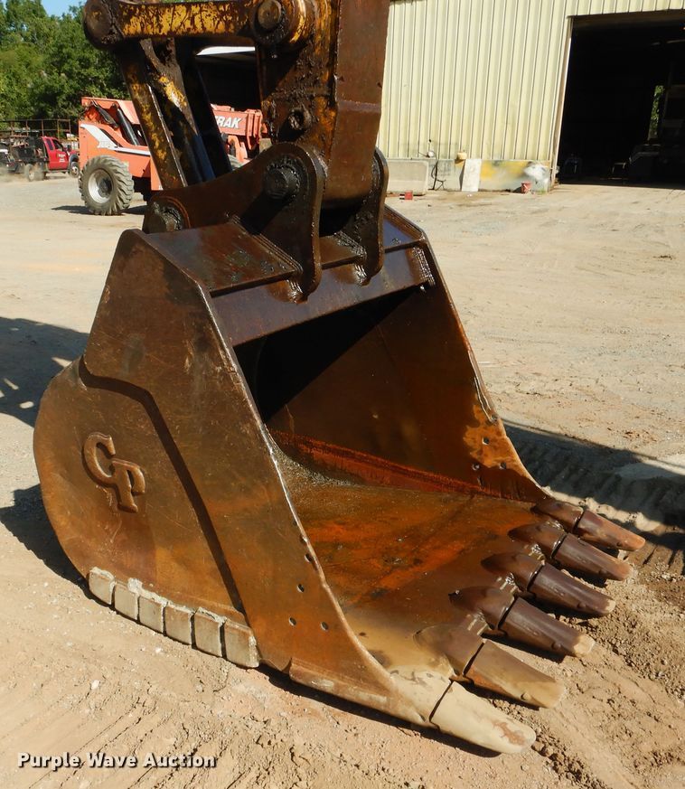 image for item DF2208 2005 Komatsu PC300LC excavator