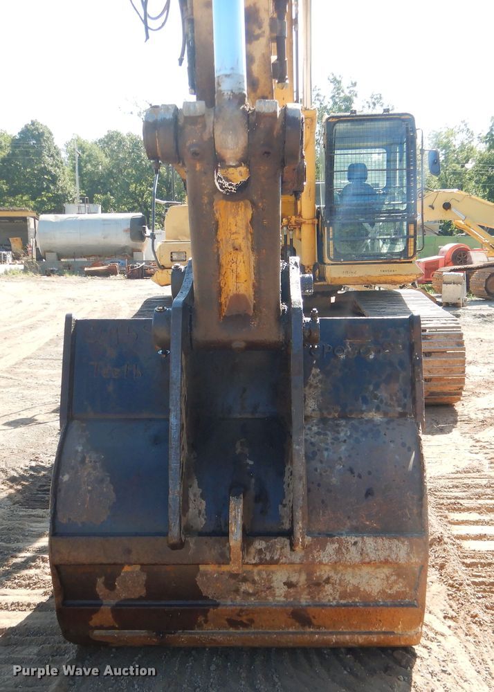 image for item DF2208 2005 Komatsu PC300LC excavator