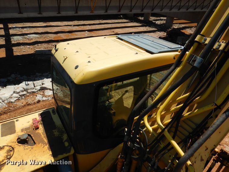 image for item DF2208 2005 Komatsu PC300LC excavator