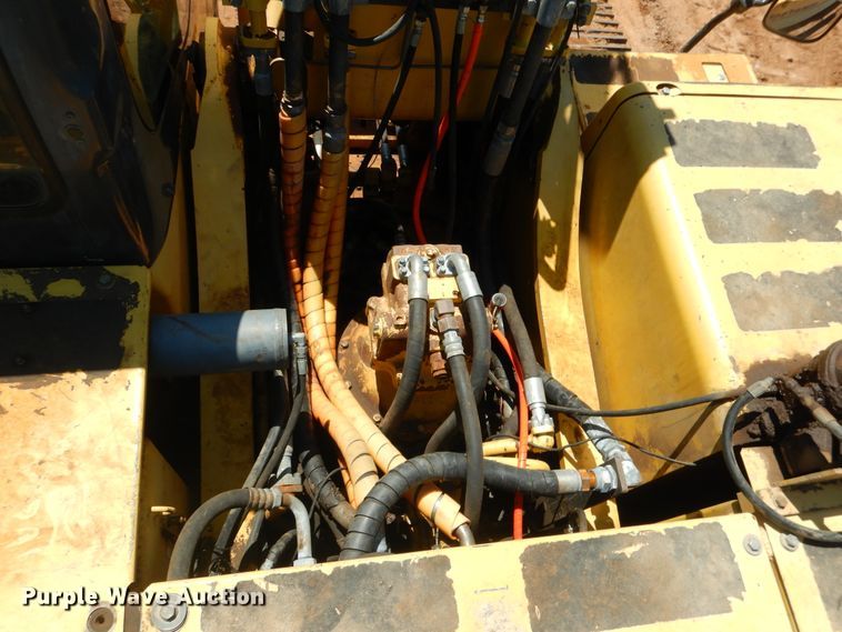 image for item DF2208 2005 Komatsu PC300LC excavator