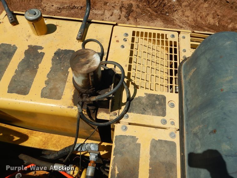 image for item DF2208 2005 Komatsu PC300LC excavator