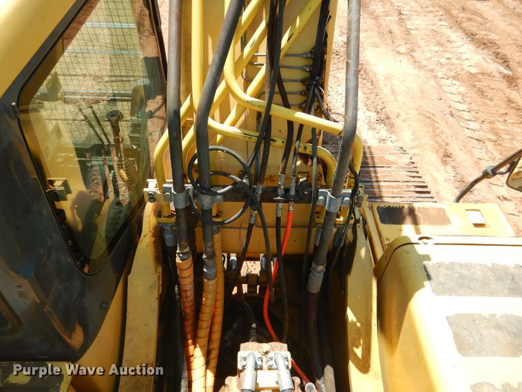 image for item DF2208 2005 Komatsu PC300LC excavator